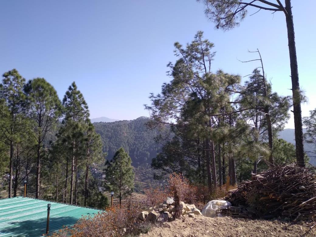 Nature Villaas Basa Homestay Pauri Esterno foto