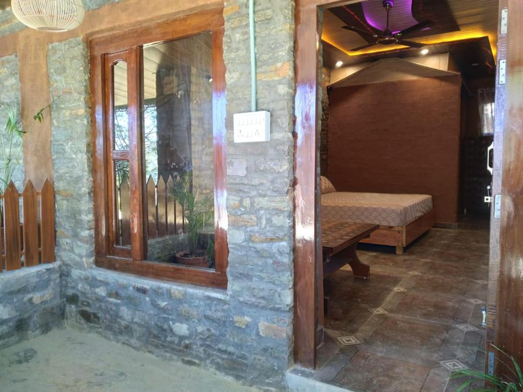 Nature Villaas Basa Homestay Pauri Esterno foto