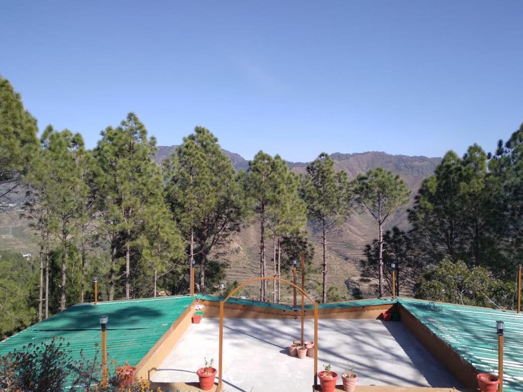 Nature Villaas Basa Homestay Pauri Esterno foto
